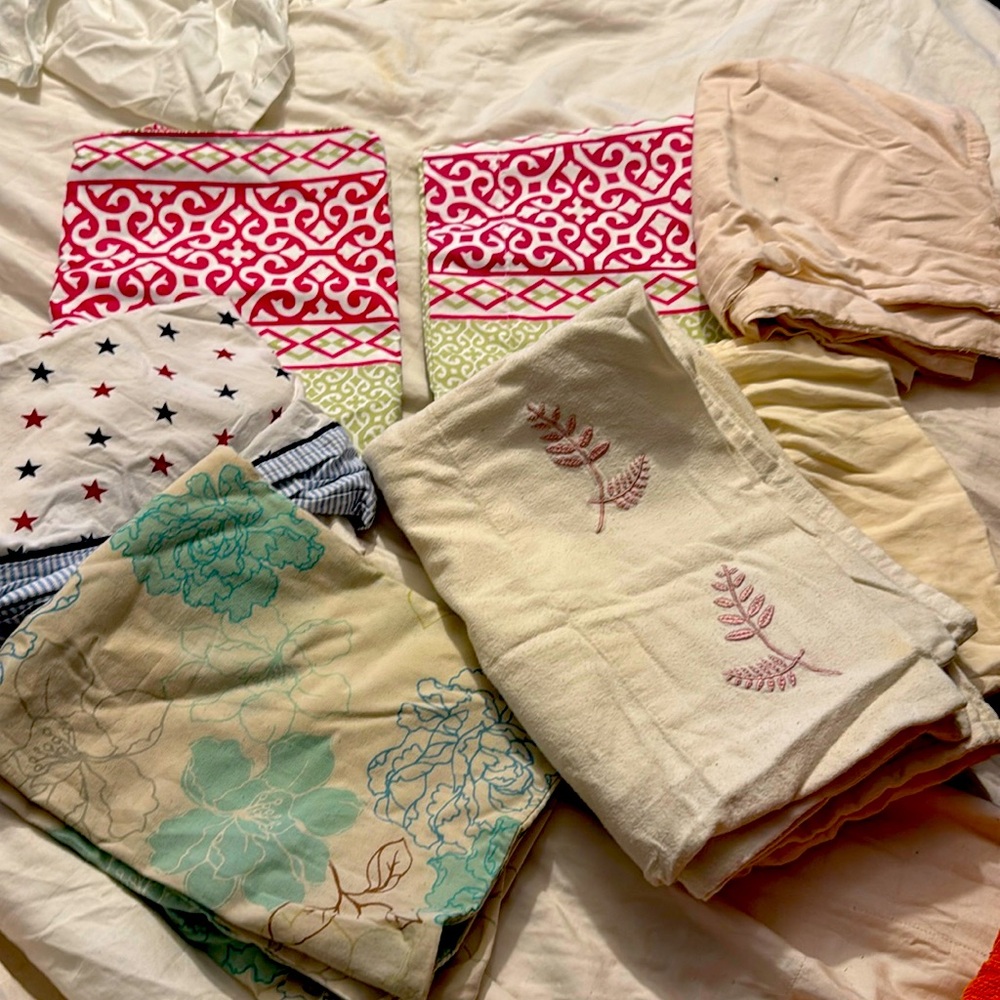 7 vintage queens size pillow cases